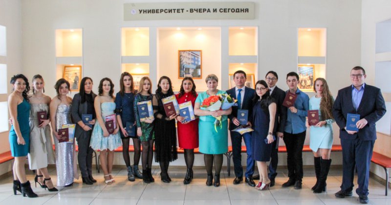 В добрый путь, выпускники!