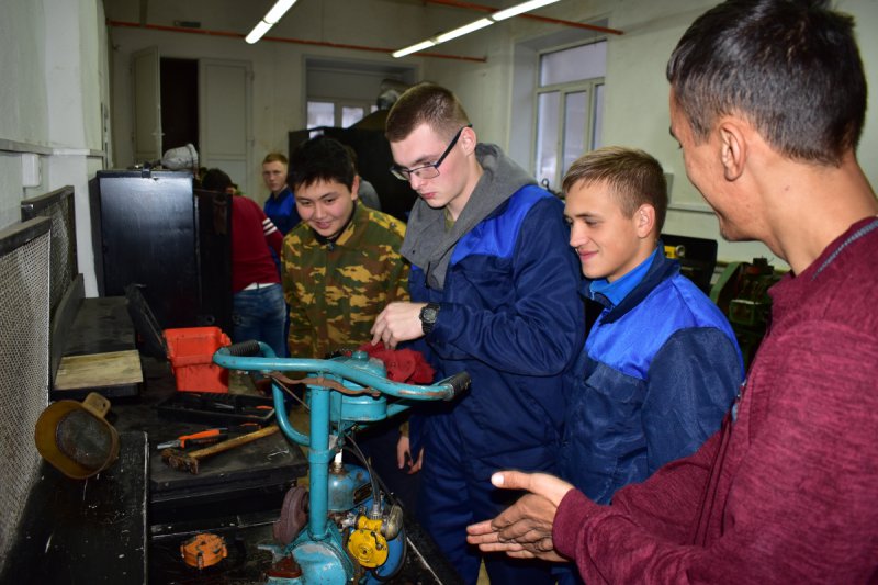 В аграрном колледже прошли мероприятия, посвященные Дню инженера-механика