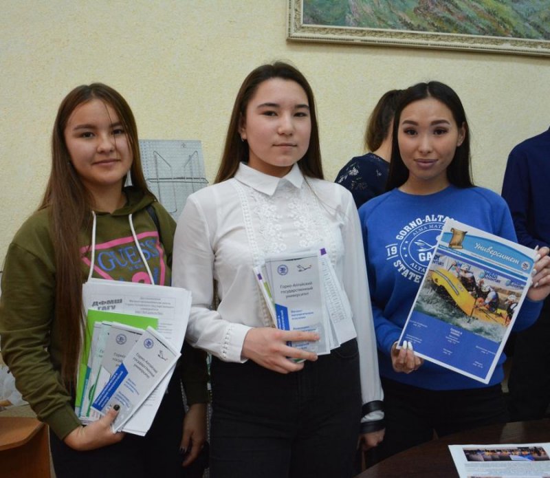 ГАГУ принял участие в ярмарке образовательных учреждений