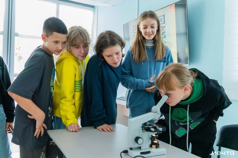 Лето с пользой: Общество «Знание» организует просветительскую программу для детей на каникулах