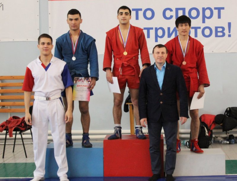 Соревнования по борьбе самбо 