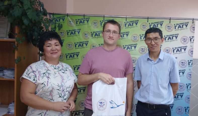 1000 абитуриент.jpeg